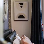 Terrazza D'oro - Large Terrace And Free Parking Modena