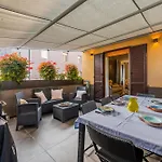 Terrazza D'oro - Large Terrace And Free Parking Modena