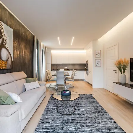 Terrazza D'oro - Large Terrace And Free Parking * Modena