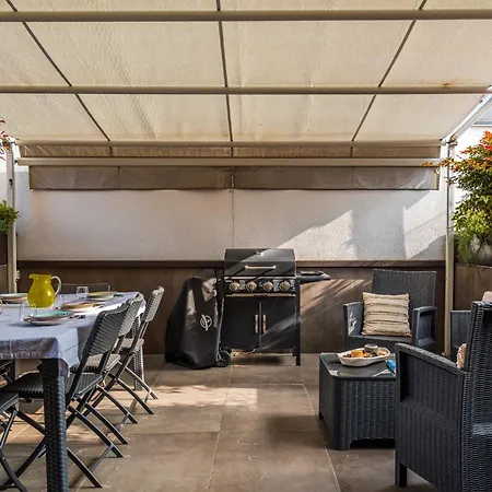 Apartment Terrazza D'oro - Large Terrace And Free Parking Modena