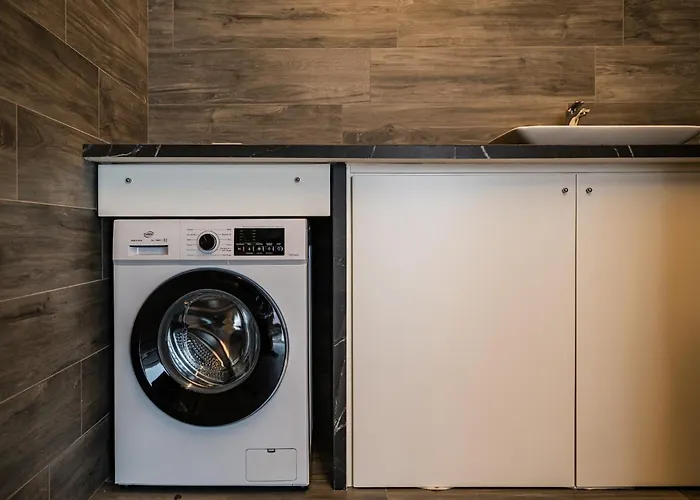 Terrazza D'oro - Large Terrace And Free Parking Apartment