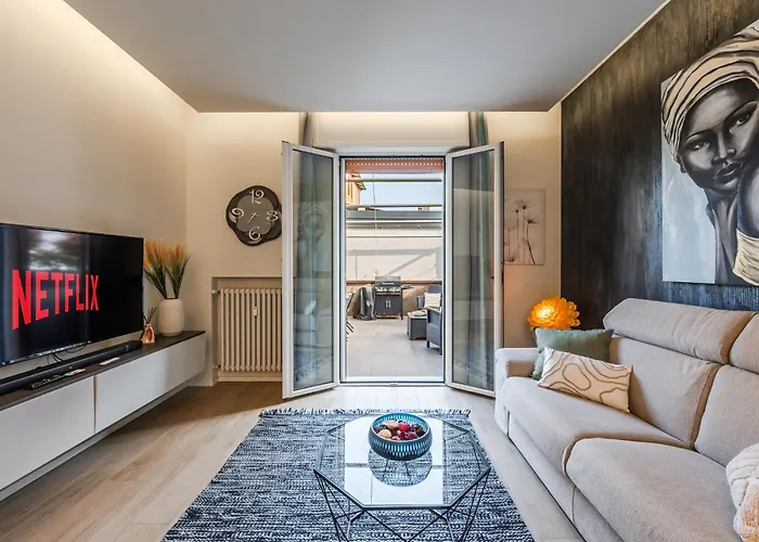 Apartment Terrazza D'oro - Large Terrace And Free Parking Modena