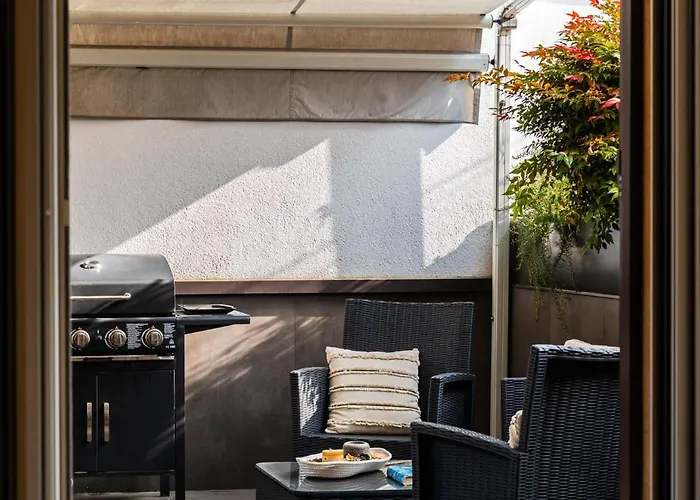 Terrazza D'oro - Large Terrace And Free Parking * Modena