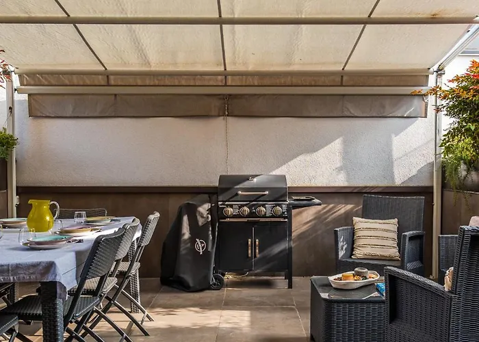 Apartment Terrazza D'oro - Large Terrace And Free Parking Modena